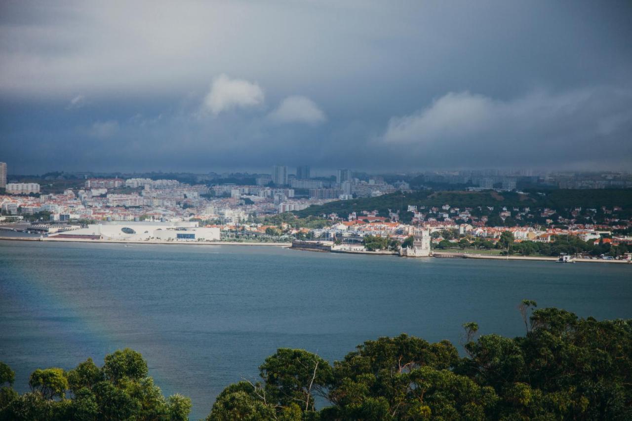 Ola Belem! Cozy Windmill, Stunning Views To Lisboa Bed & Breakfast Caparica Ngoại thất bức ảnh