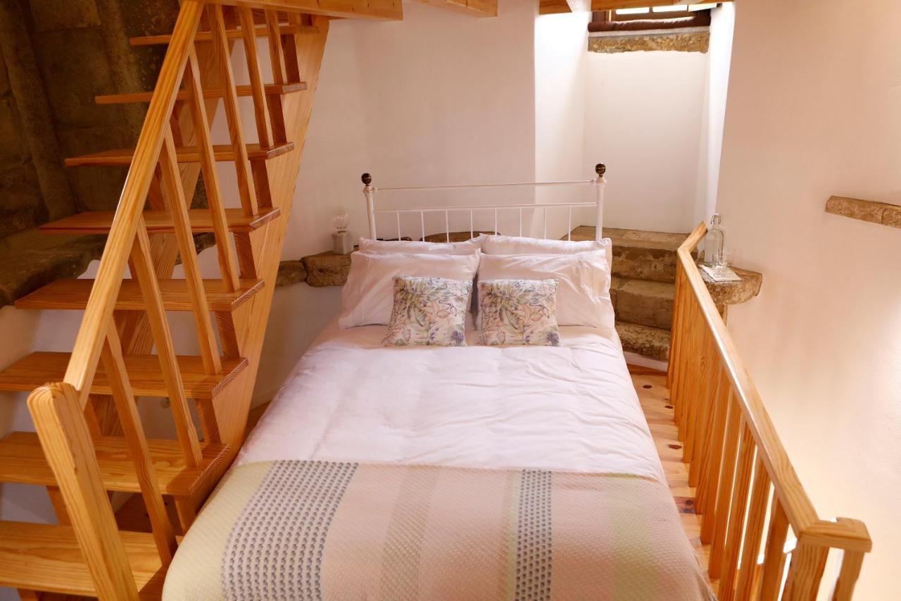 Ola Belem! Cozy Windmill, Stunning Views To Lisboa Bed & Breakfast Caparica Ngoại thất bức ảnh